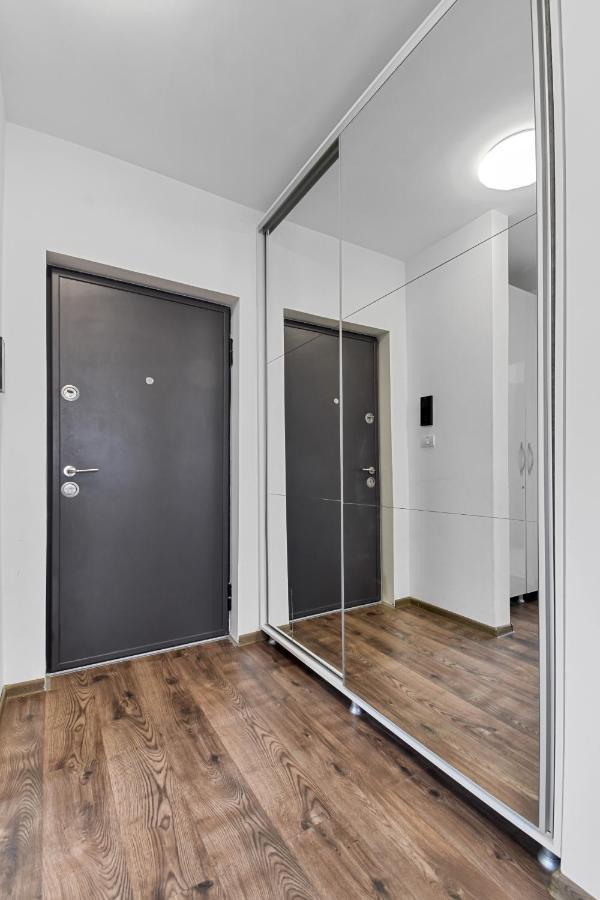 Appartement Modern In New Building With Panoramic View à Braşov Extérieur photo